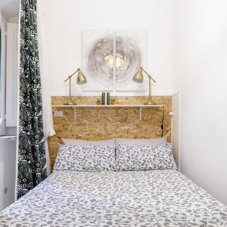 Pied-A-Terre Domusuite Rhome Colosseo Rome Exterior photo